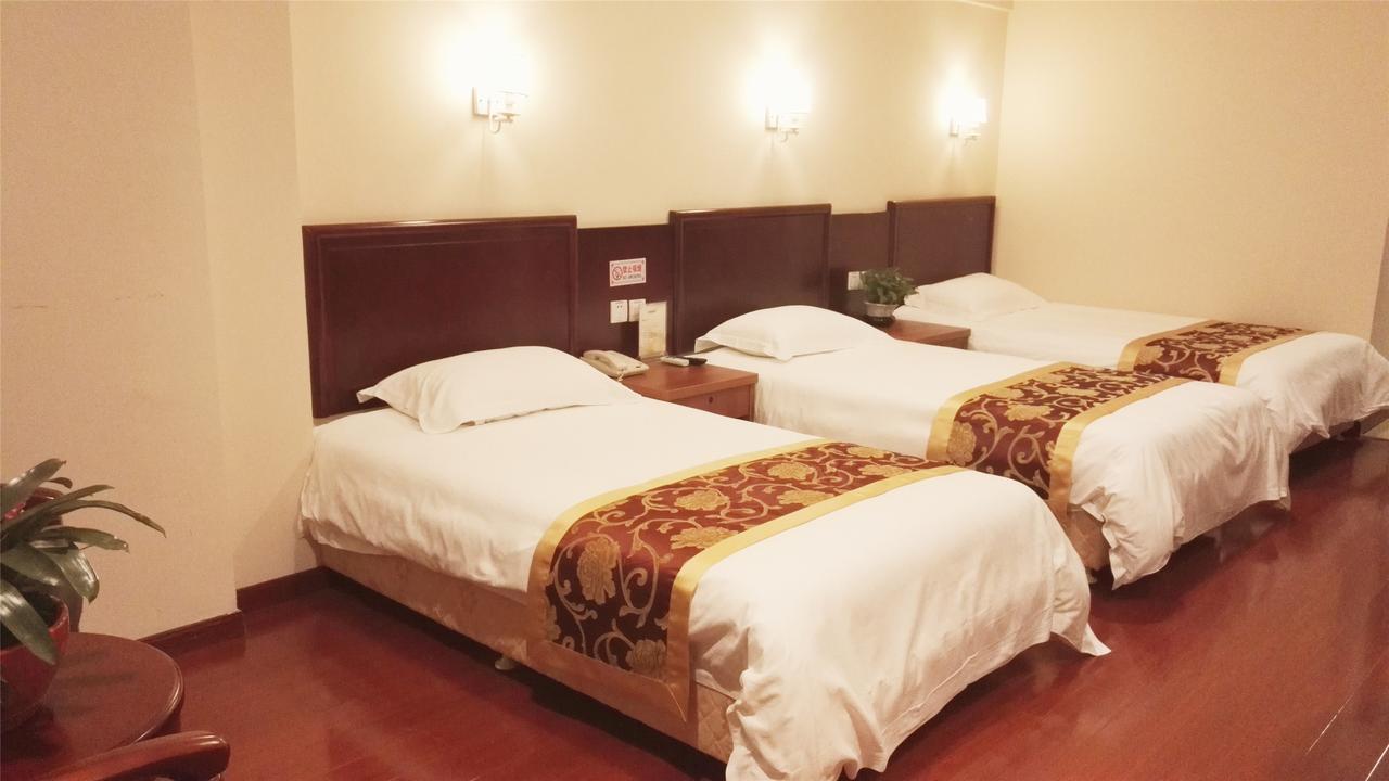 Greentree Inn Jiangsu Zhenjiang Dingmao Industrial Park Wode Square Express Hotel Exterior photo